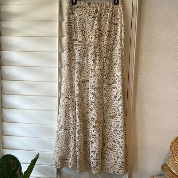 ALEXIS NWT Micah Maxi Lace Skirt Slit Front Mermaid - Picture 8 of 11